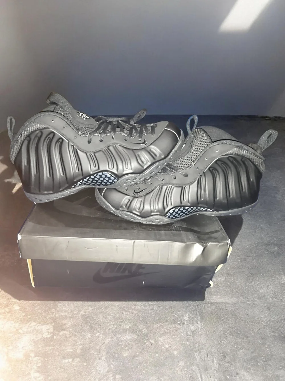 Nike Men’s Foamposite Pro Metallic Black Athletic Shoes